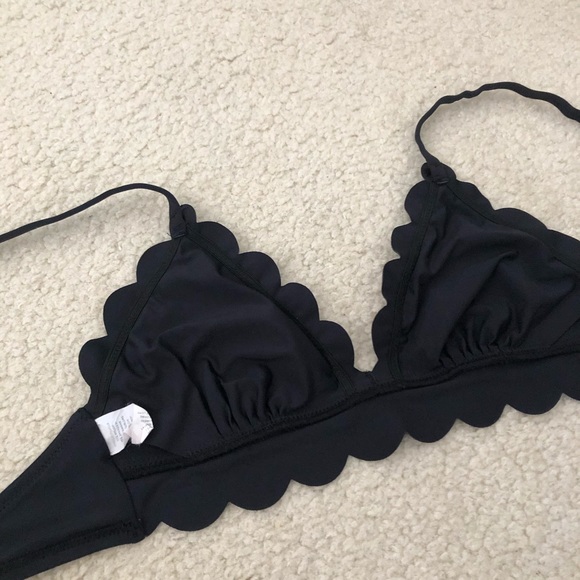 CHELSEA28 SCALLOPED BIKINI TOP - Picture 6 of 10